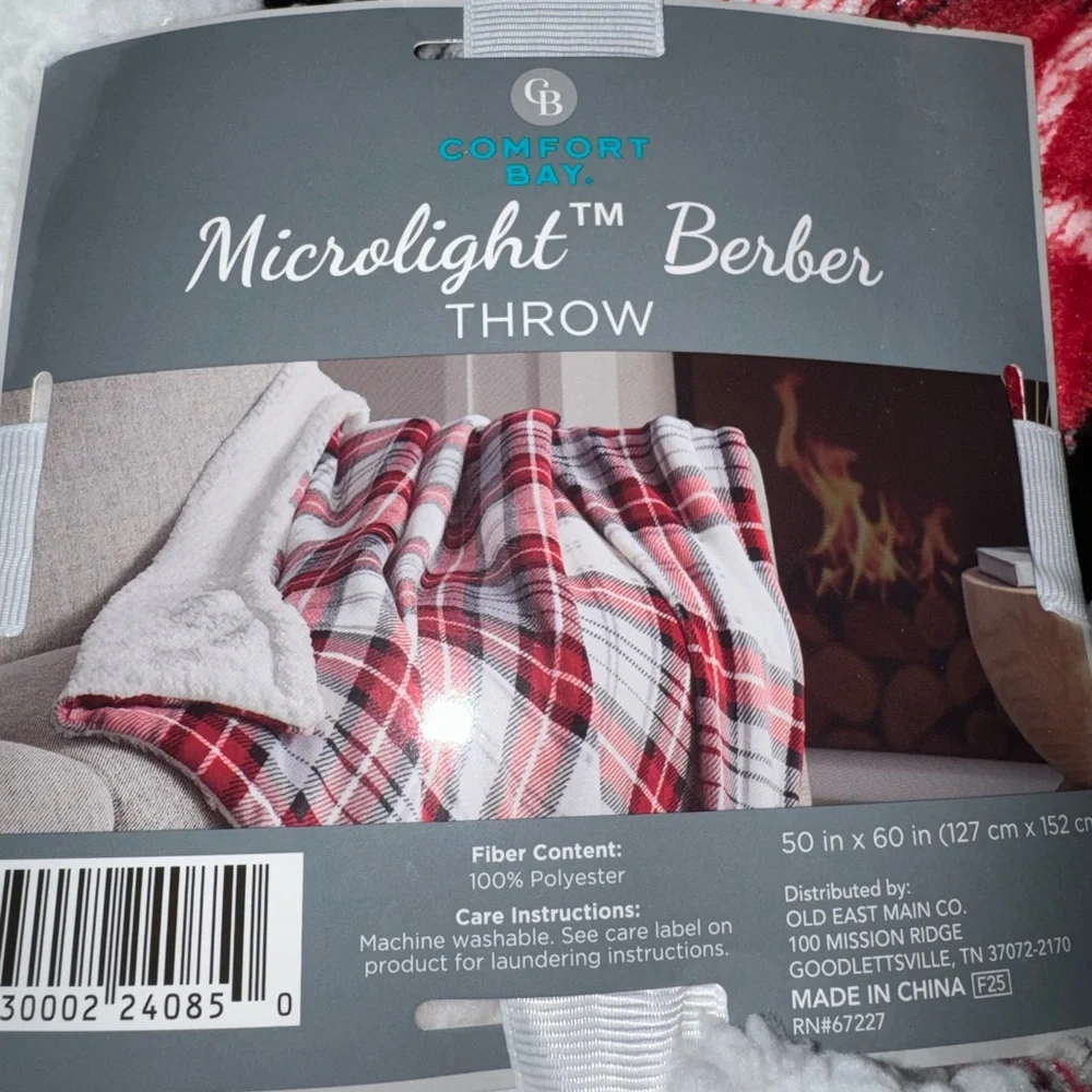 Comfort Bay Red and White Microlight Berber Throw